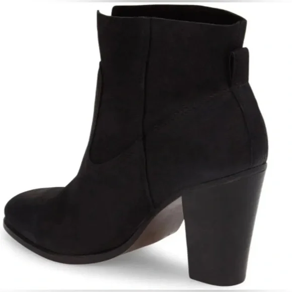 Vince Camuto Feina ankle bootie black suede - Picture 3 of 11